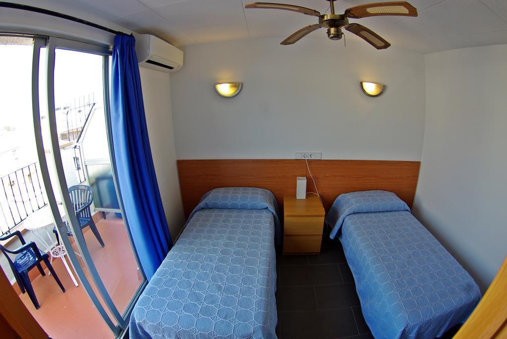 Hostal L'Alba Tossa de Mar Bilik gambar